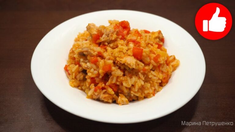 Вкусная курица с рисом и помидорами в мультиварке
