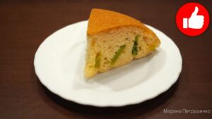 Вкусный пирог с киви в мультиварке