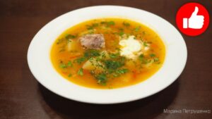 Вкусный томатный суп с мясом и рисом в мультиварке