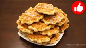 Вкусные бельгийские вафли с кокосом в мультипекаре