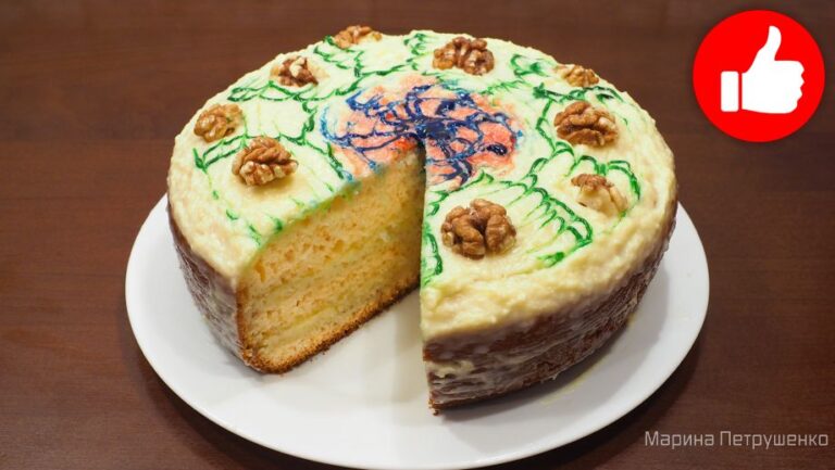 Невероятно нежный торт со сгущенкой и сметанным кремом в мультиварке