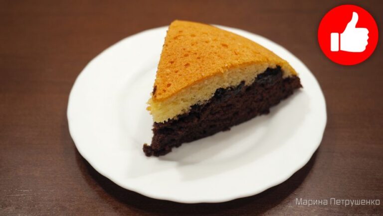 Кофейный пирог с изюмом и черносливом в мультиварке
