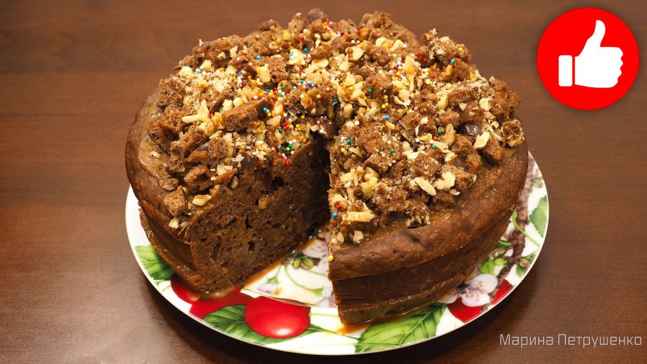 Бисквитный шоколадный пирог-торт с кремом из варёной сгущёнки