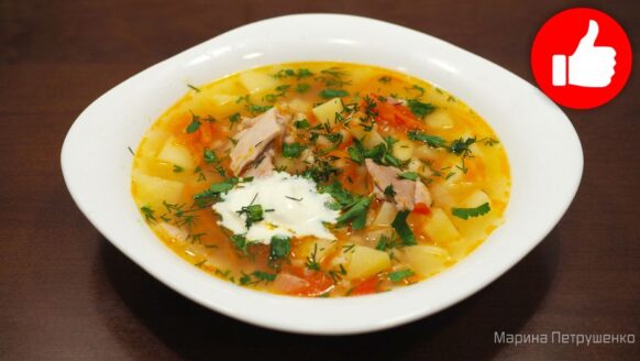 Вкусный Куриный суп с перловкой и помидорами в мультиварке