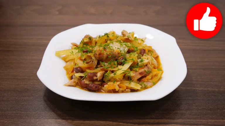 Тушеная капуста с курицей в мультиварке