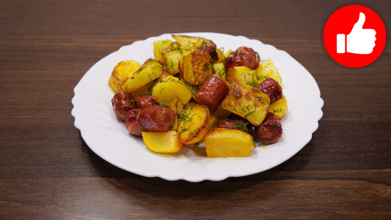 Картошка с колбасками в аэрогриле