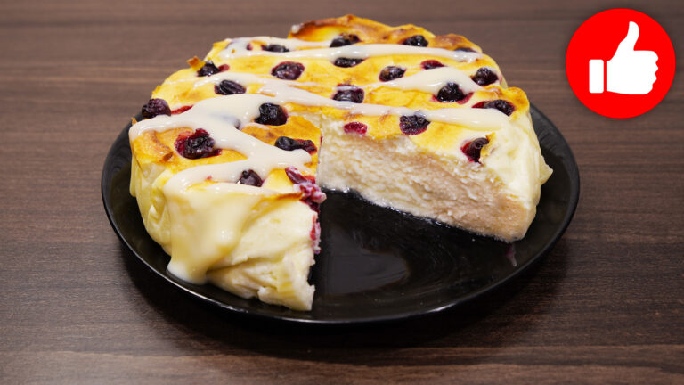 Вкусная творожная запеканка с ягодами в аэрогриле