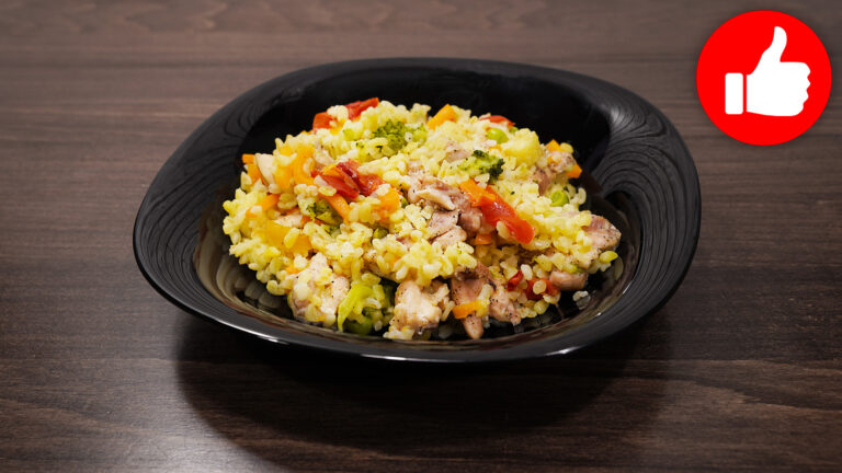 Вкусный булгур с курицей и овощами в мультиварке