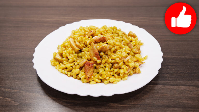 Перловка с курицей в соевом соусе в мультиварке