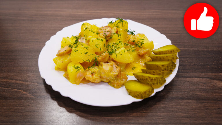 Картошка с курицей в сливках в мультиварке