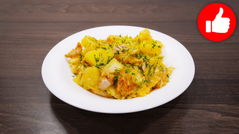 Картошка с квашеной капустой и курицей в мультиварке