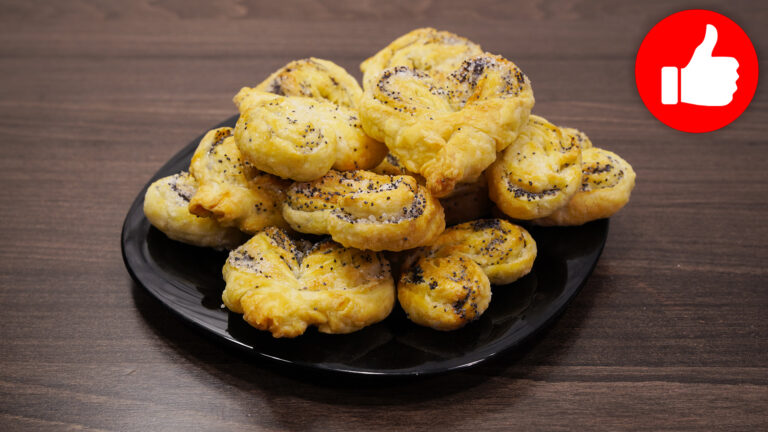 Слойки с сахаром и маком в аэрогриле