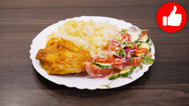 Рис с куриными бедрышками в мультиварке