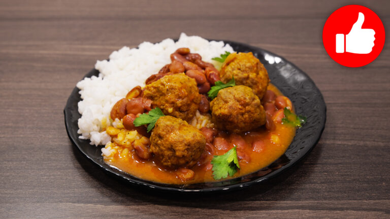 Фрикадельки с фасолью в мультиварке