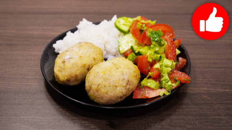 Вкусные рыбные котлеты и рис в аэрогриле