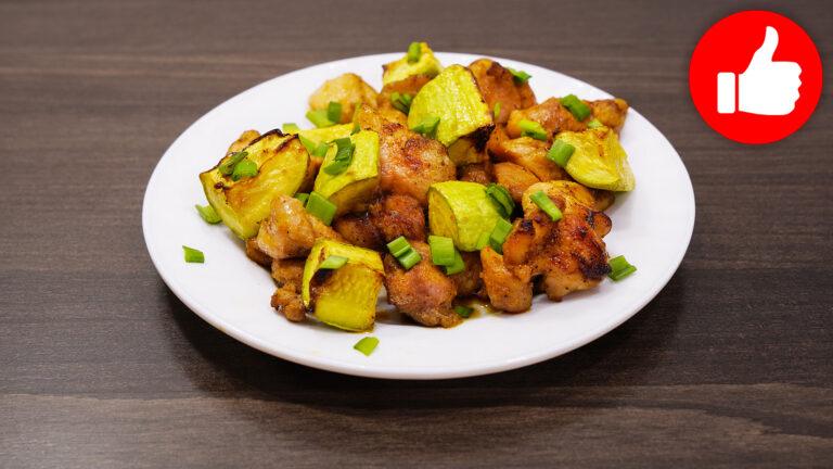 Вкусная курица с кабачками в аэрогриле