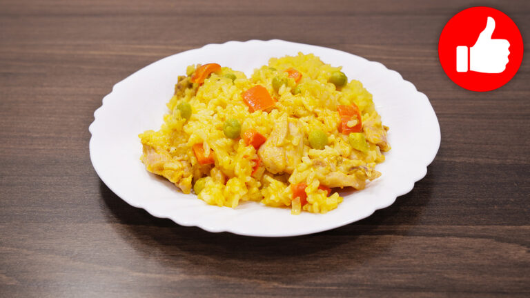 Вкусный рис с курицей и овощами в мультиварке