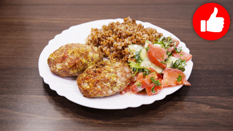 Вкусные котлеты с капустой и фаршем в аэрогриле