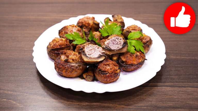 Вкусные фаршированные шампиньоны с фаршем в аэрогриле.