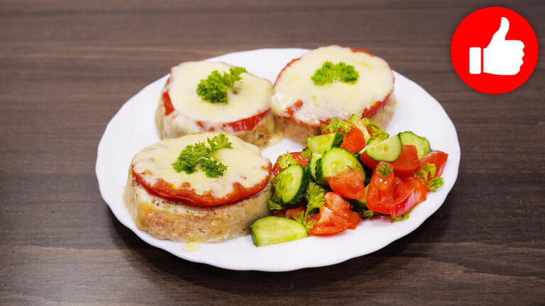 Вкусная рыба на пару с помидорами и сыром в мультиварке
