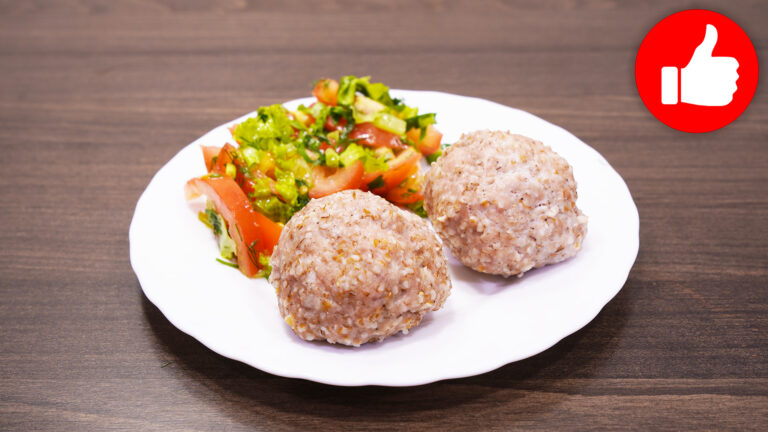 Вкусные котлеты с пшеничной крупой на пару в мультиварке