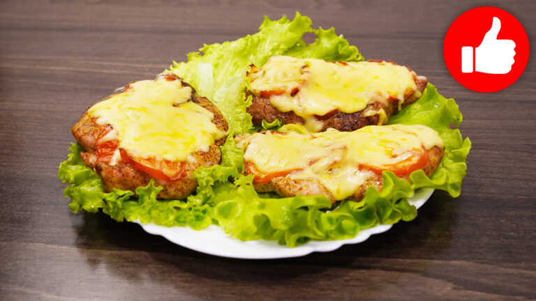 Вкусная свинина с помидорами и сыром в аэрогриле